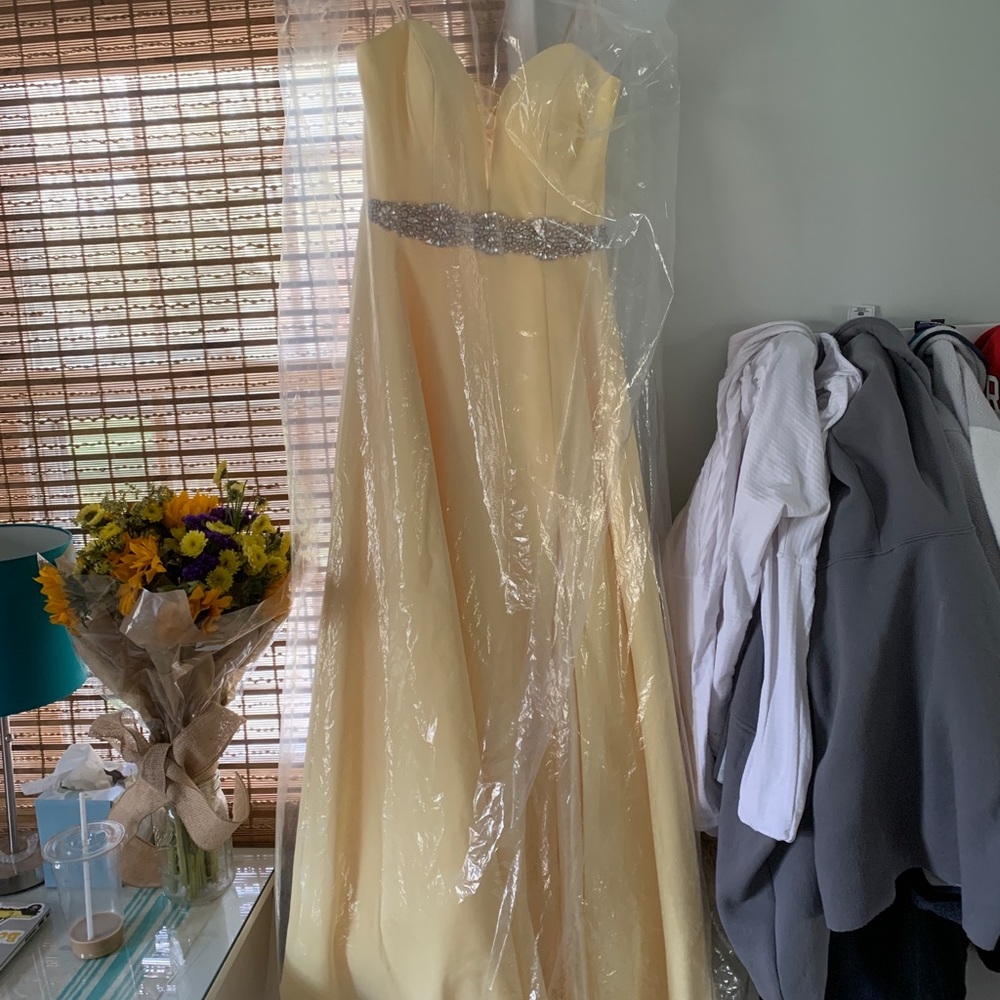 Faviana Yellow Deep V Strapless Prom Dress